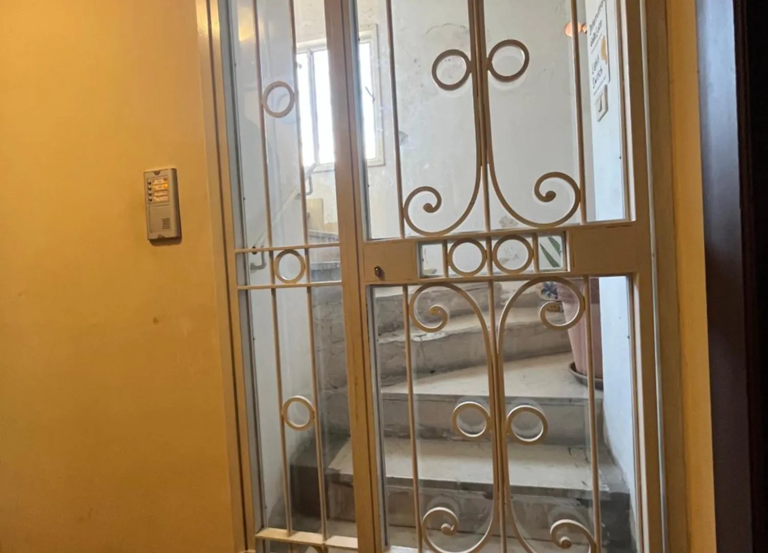 Mini Domus Al Centro Storico Di Napoli Apartment
