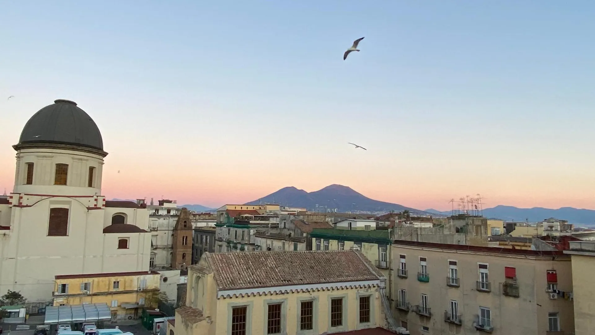 Mini Domus Al Centro Storico Di Napoli Apartment Italy